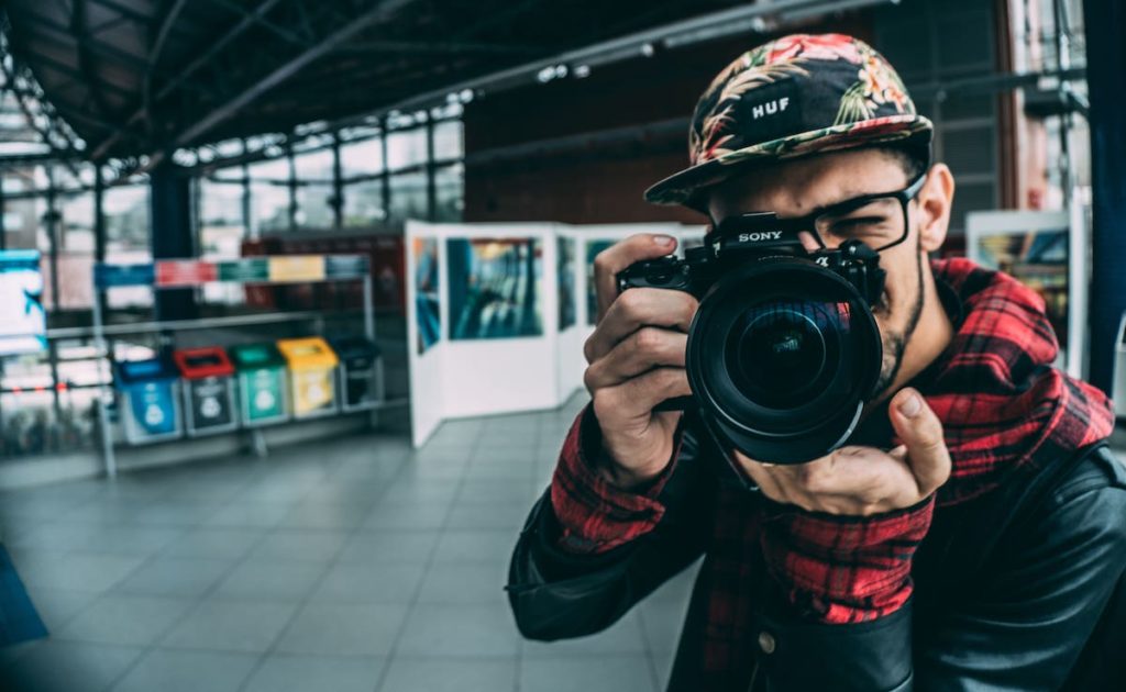 Photographers can make money online regardless of where they are